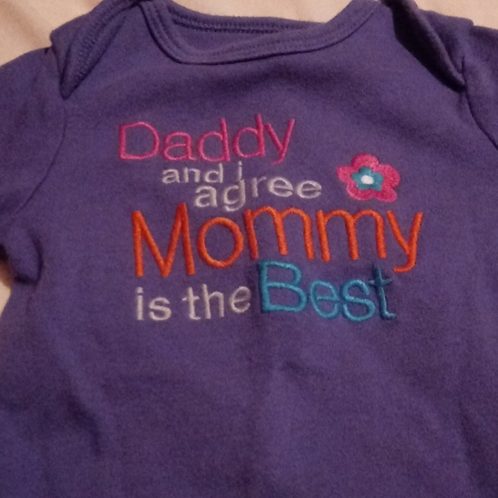 Daddy and i agree mommy the best baby onesie